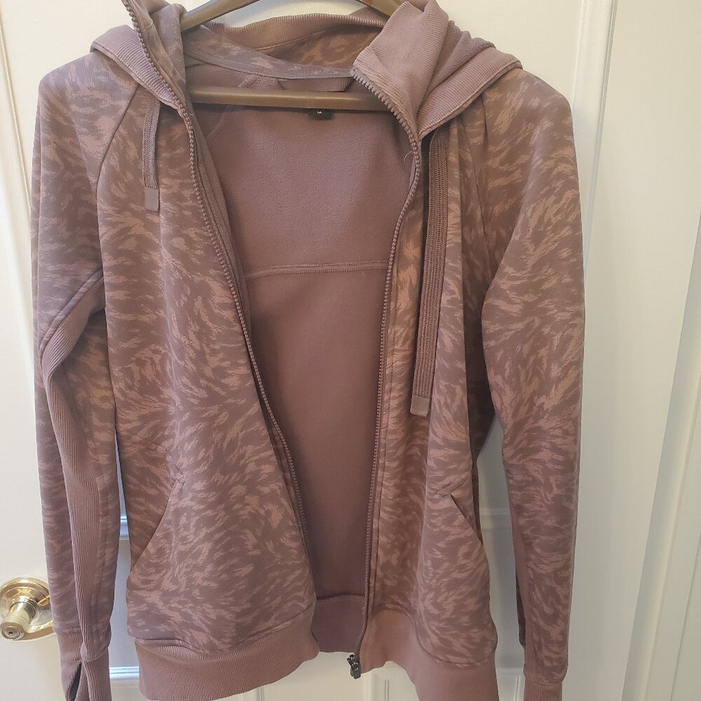 ATHLETA Triumph Printed Hoodie in Smoked Brown